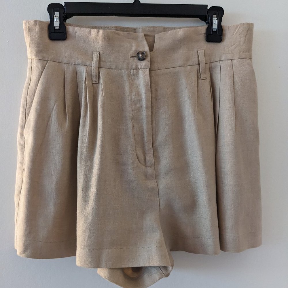 Frame shorts (beige, pleated, high waist)